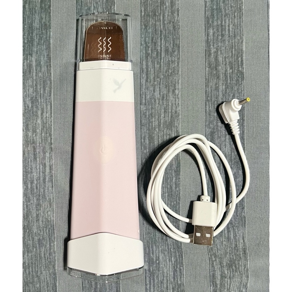 DERMAPORE Blush Ultrasonic Pore Extractor + Skincare Infuser, EUC